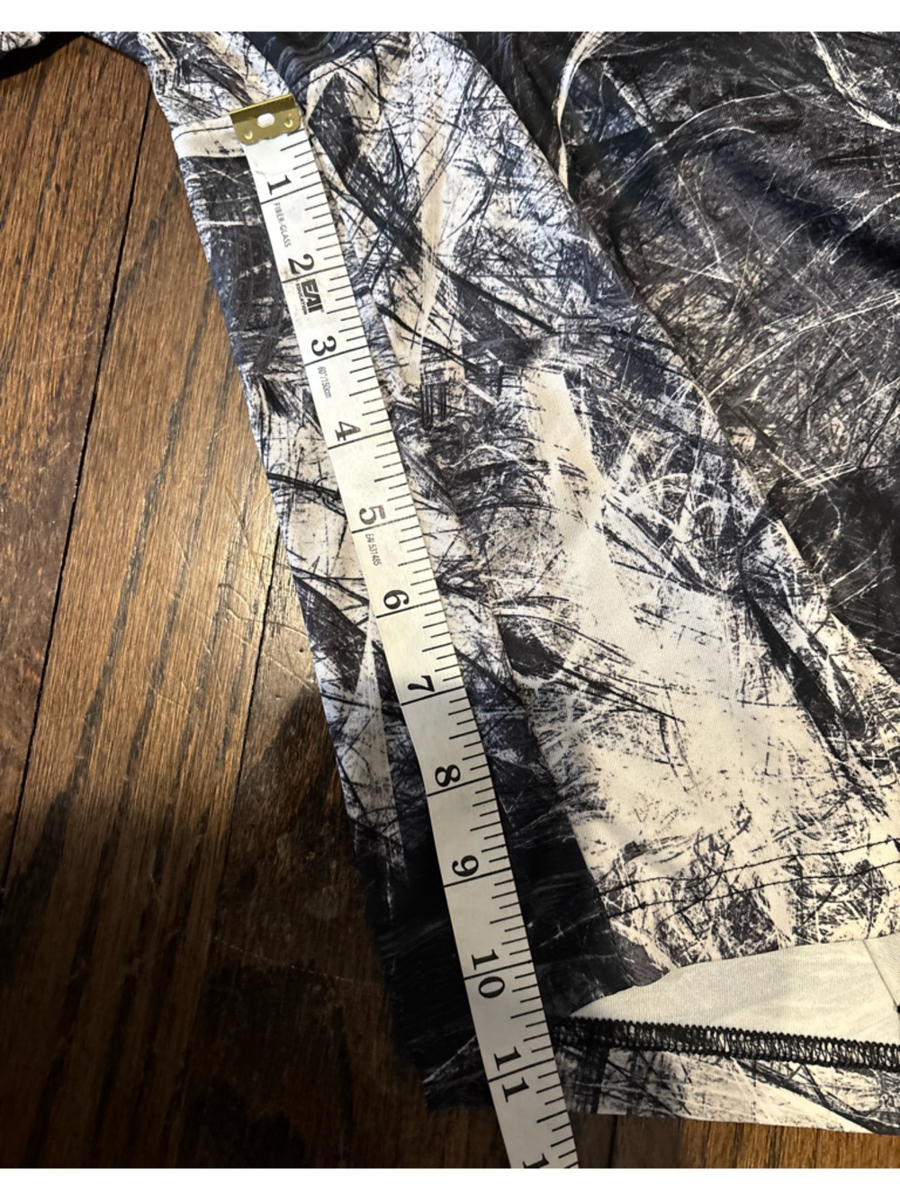 Reebok Black & White Abstract Print Kids Shorts xl 18/20 - Picture 7 of 7